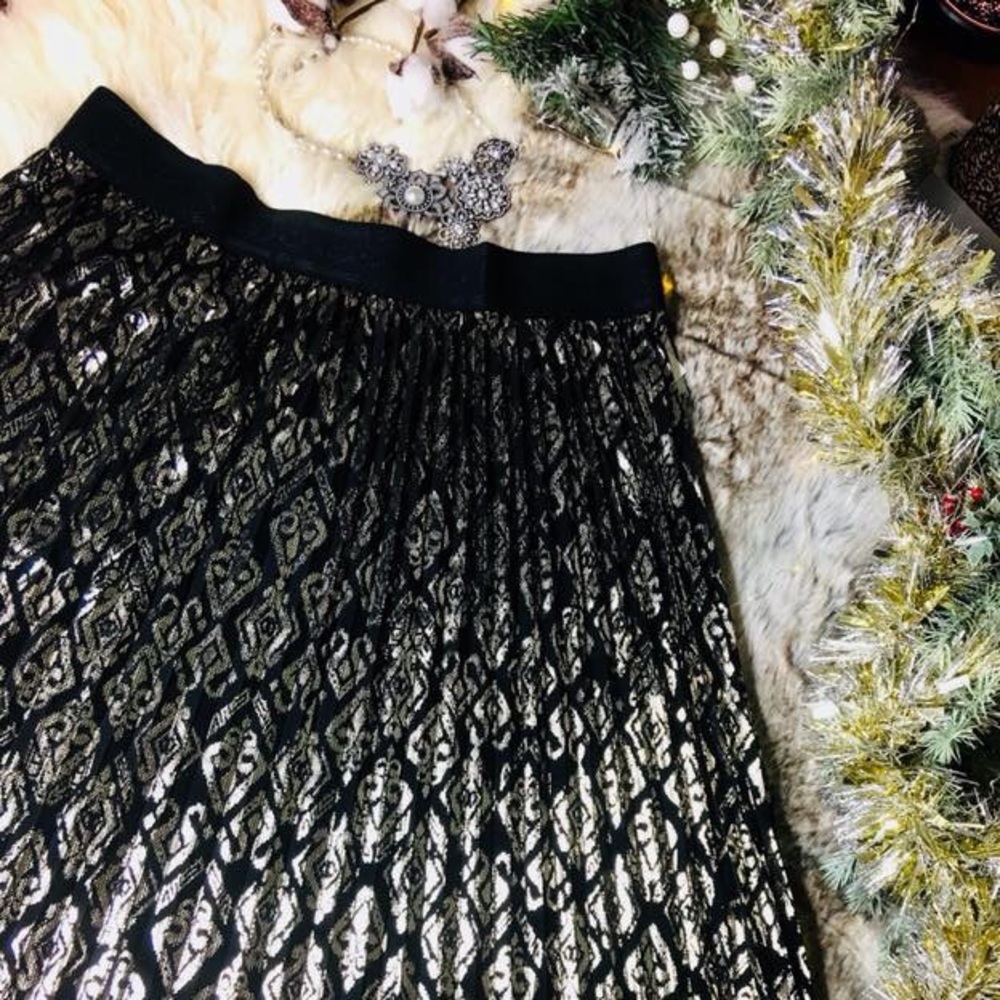 Lularoe Elegant Jill pleated skirt